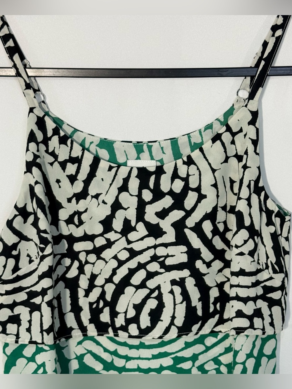 Cabi Layered Abstract Print Sleeveless Blouse XS Green Black - Picture 3 of 7